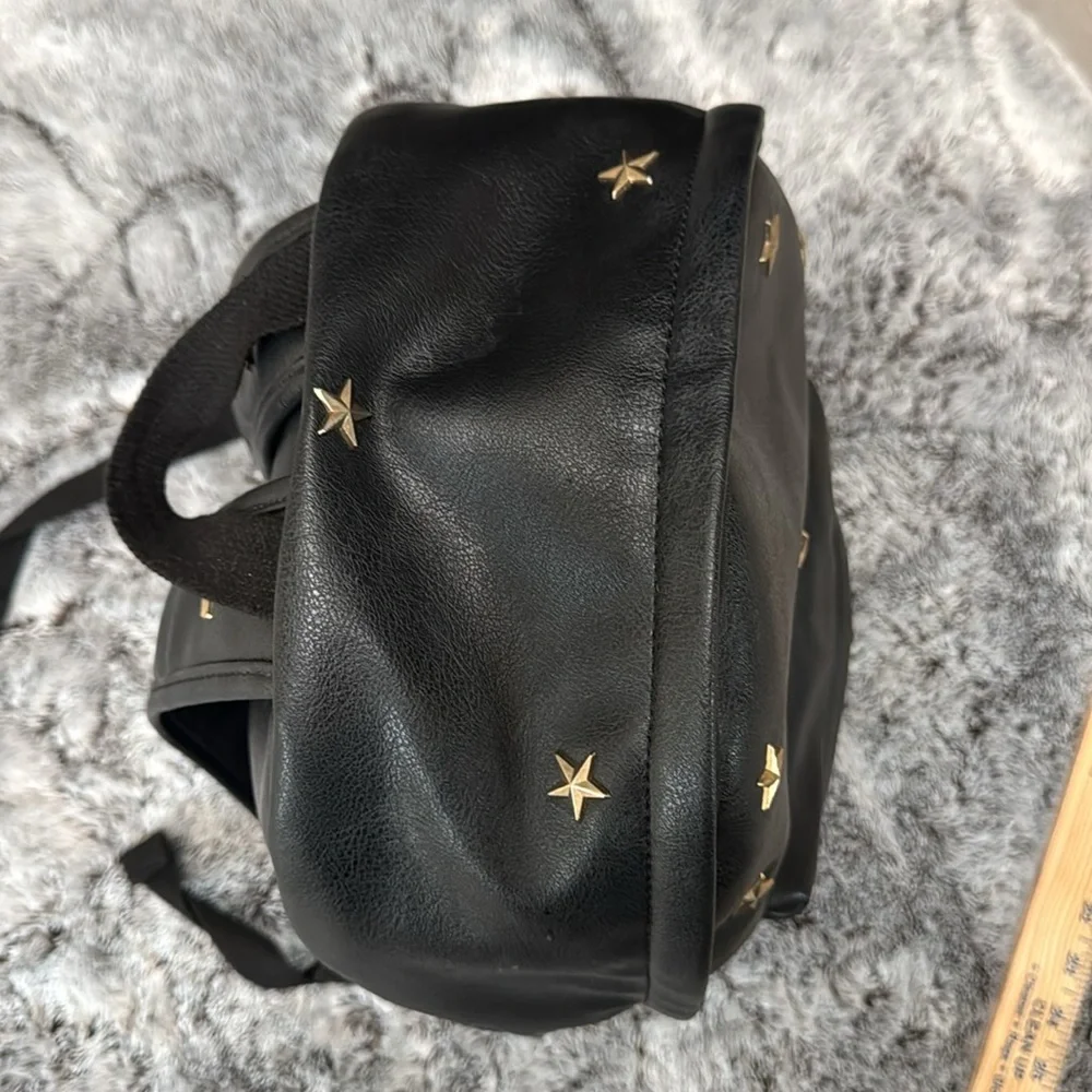 Kiss Me Couture Girls Black Backpack Adjustable Strap Zip Pockets Faux‎ Leather